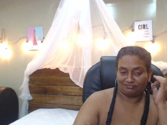 Live sex webcam photo for CarlotaWee #273781039