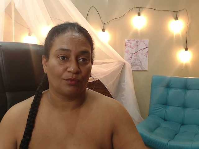 Live sex webcam photo for CarlotaWee #273950483