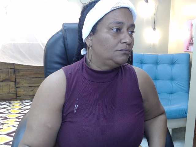 Live sex webcam photo for CarlotaWee #274002969