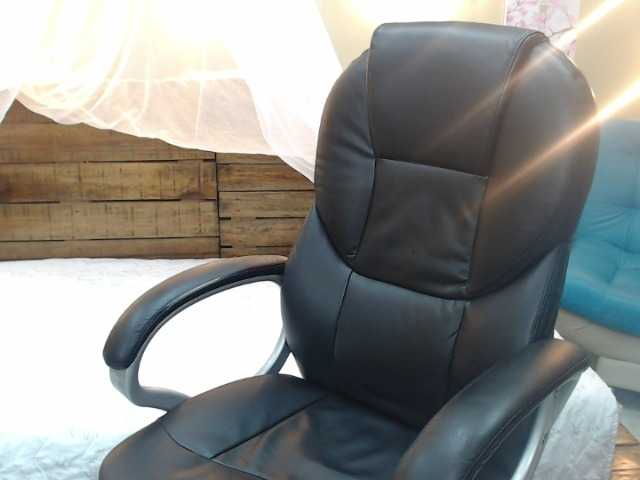 Live sex webcam photo for CarlotaWee #274155707