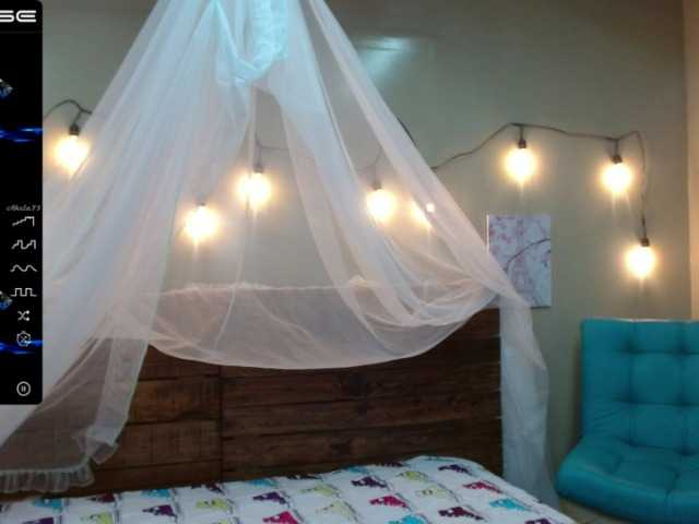 Live sex webcam photo for CarlotaWee #274513984