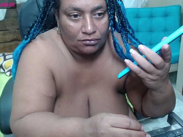 Live sex webcam photo for CarlotaWee #275496719