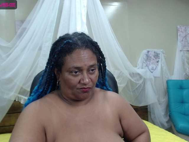 Live sex webcam photo for CarlotaWee #275793866