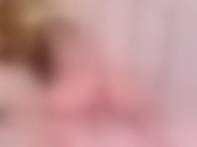 Live sex webcam photo for CarlyHills #294185460