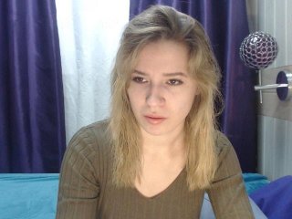 Live sex webcam photo for CarlyMay #131521409