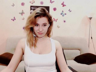 Live sex webcam photo for CarlyMay #134337596