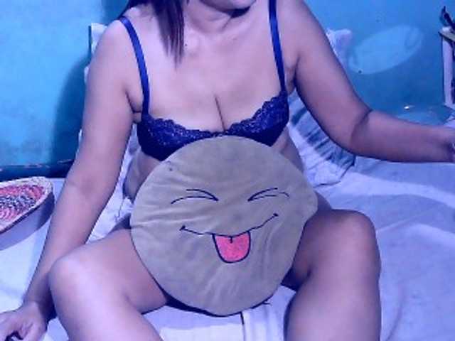 Live sex webcam photo for Carmela4u #275876936