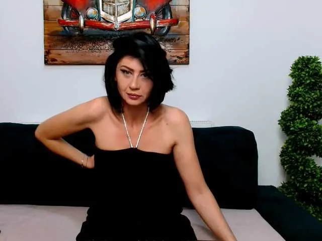 Live sex webcam photo for Carmen4u #292231736