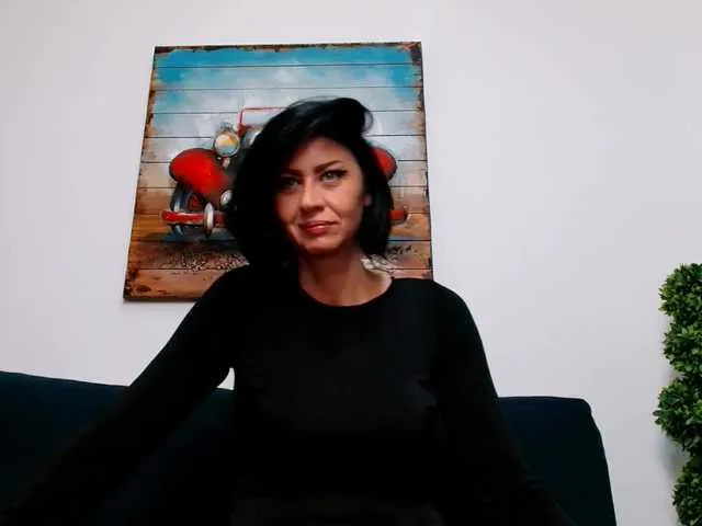 Live sex webcam photo for Carmen4u #292244695