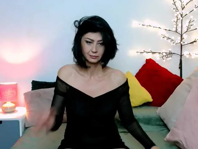 Live sex webcam photo for Carmen4u #292426064