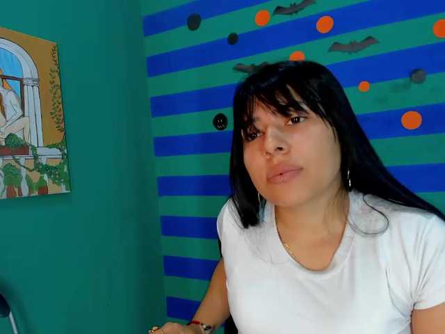 Live sex webcam photo for Caro-Petite #276571516