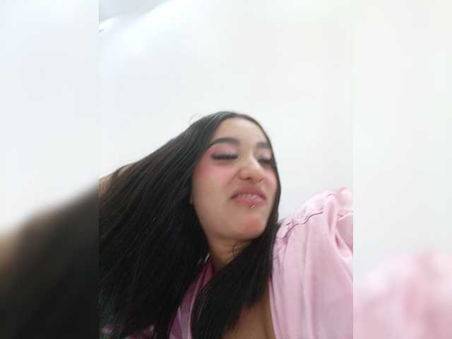 Live sex webcam photo for CarolSanz #277796849