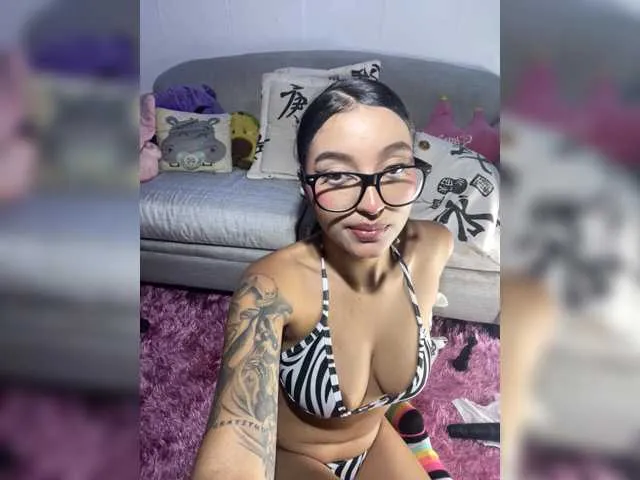 Live sex webcam photo for CarolSanz #294276221