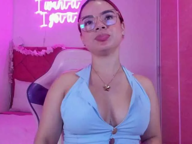 Live sex webcam photo for CarolSweet #290824107