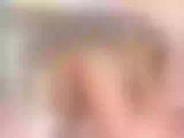 Live sex webcam photo for CarolaSallow #272984551