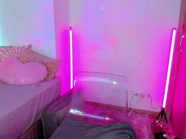 Live sex webcam photo for Carolalen #292180069