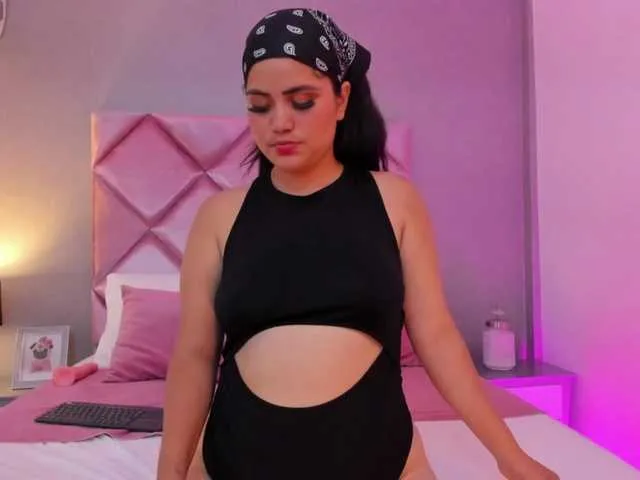 Live sex webcam photo for CaroliinaWalker #277563367