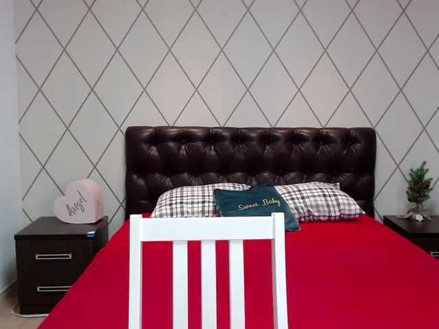 Live sex webcam photo for CarolinaCho #272019958