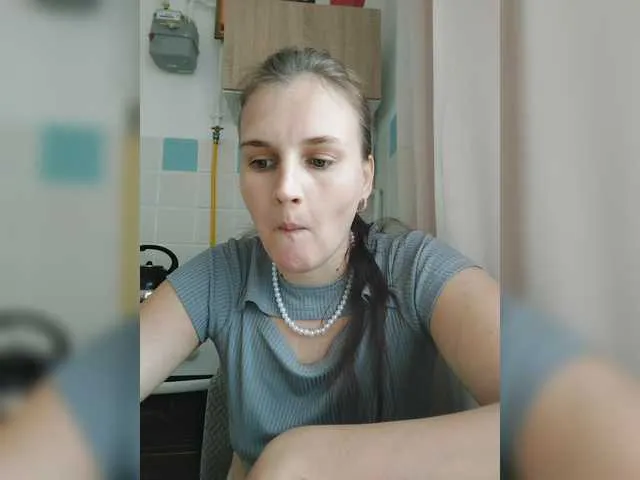 Live sex webcam photo for Caroline69 #291823065