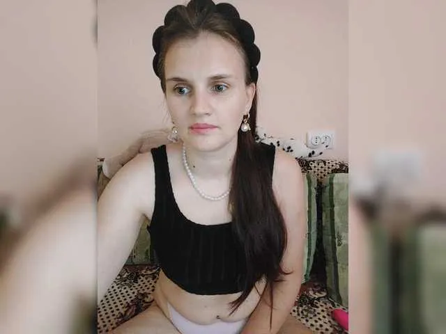 Live sex webcam photo for Caroline69 #291884563