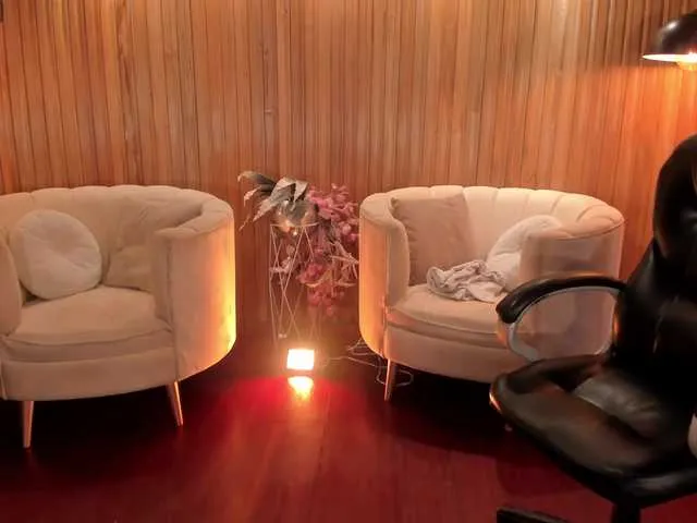 Live sex webcam photo for CarolineGrace #291648029