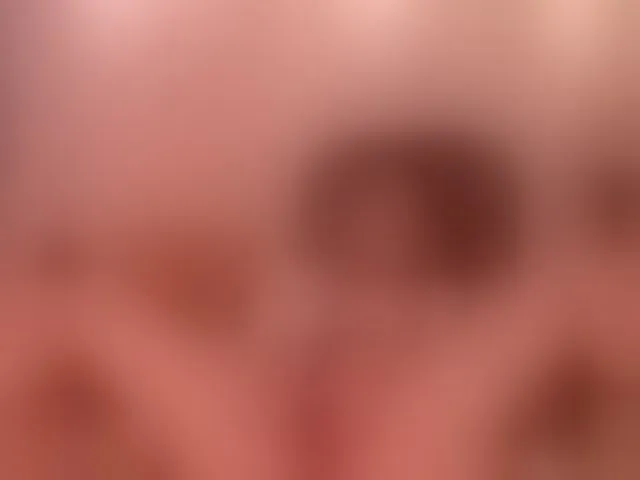 Live sex webcam photo for CarolineGrace #292440848