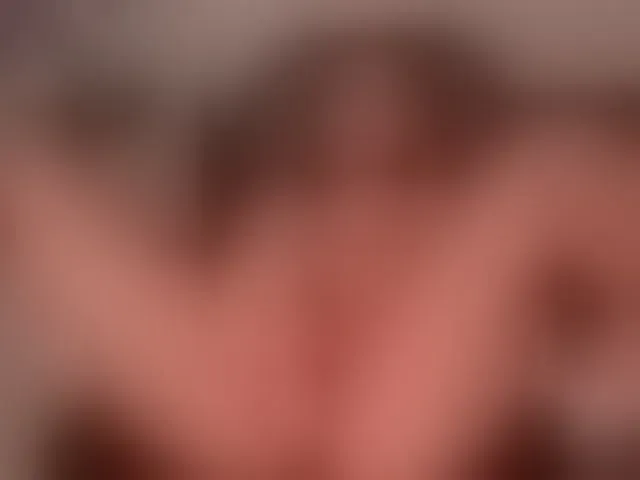 Live sex webcam photo for CarolineGrace #292521273