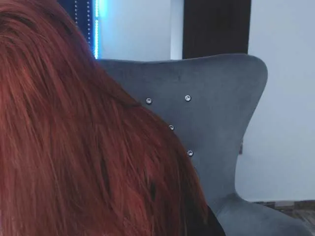 Live sex webcam photo for CarolineJames #272283960