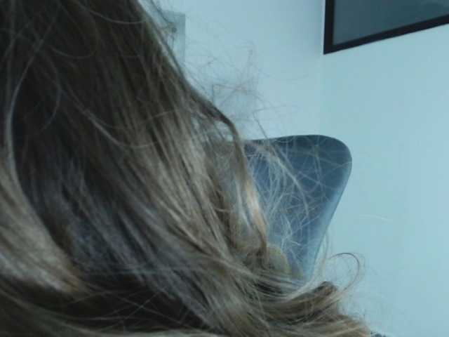 Live sex webcam photo for CarolineJames #273118927