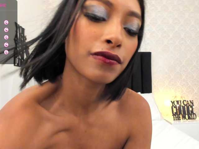 Live sex webcam photo for CarolineJensen18 #276293857