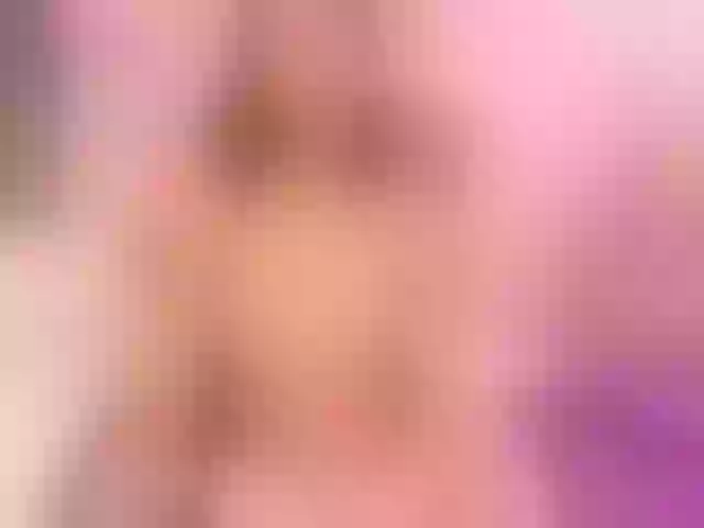 Live sex webcam photo for CarolineJensen18 #276856460