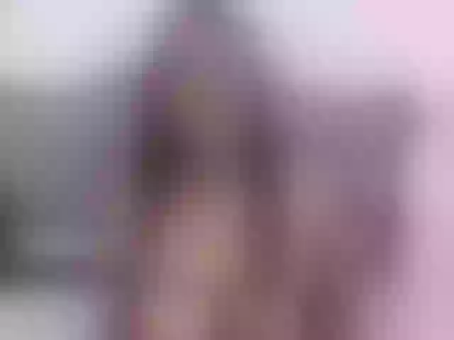 Live sex webcam photo for CarolineTorre #272035116