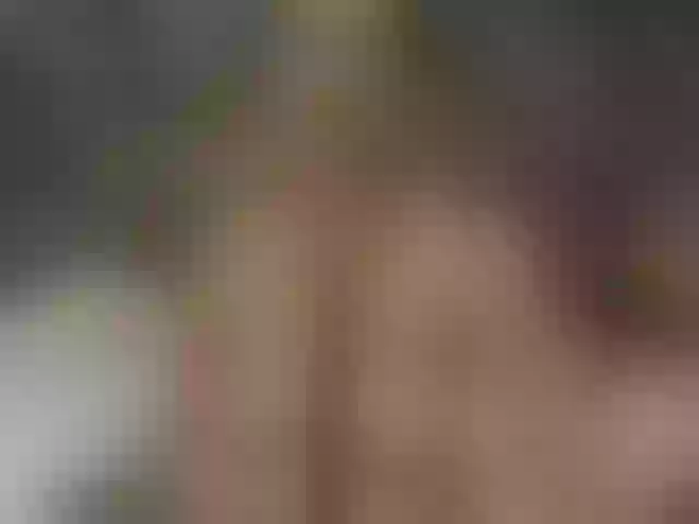 Live sex webcam photo for CarolineTorre #273103476