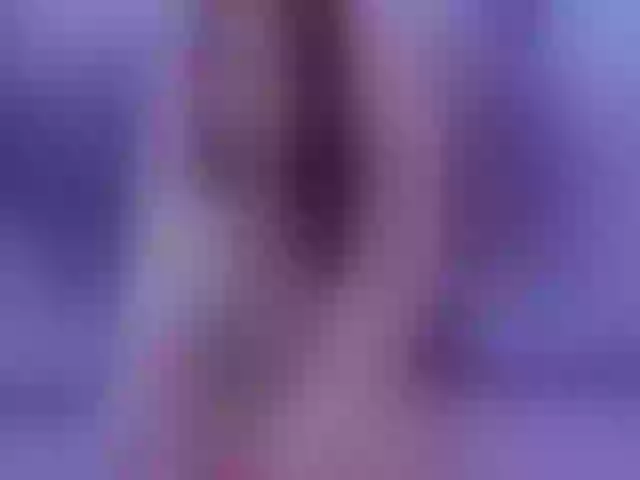 Live sex webcam photo for CarolineWhite-Royal #275907363