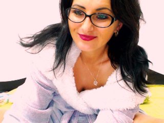 Live sex webcam photo for Carolineback #194182161