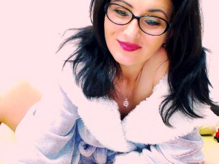 Live sex webcam photo for Carolineback #195232343