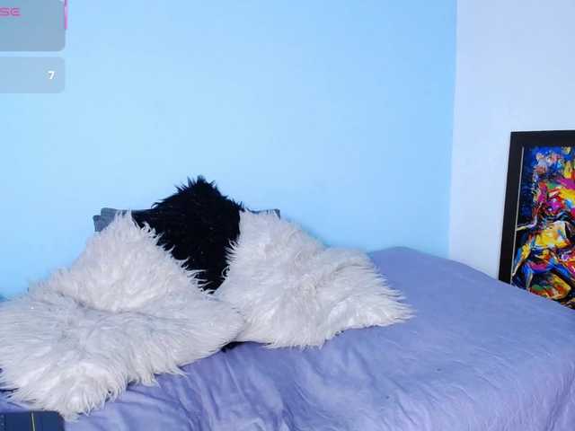 Live sex webcam photo for Carolineevans #291755097