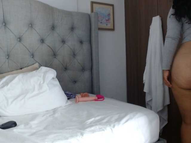 Live sex webcam photo for Caroll22 #276044511