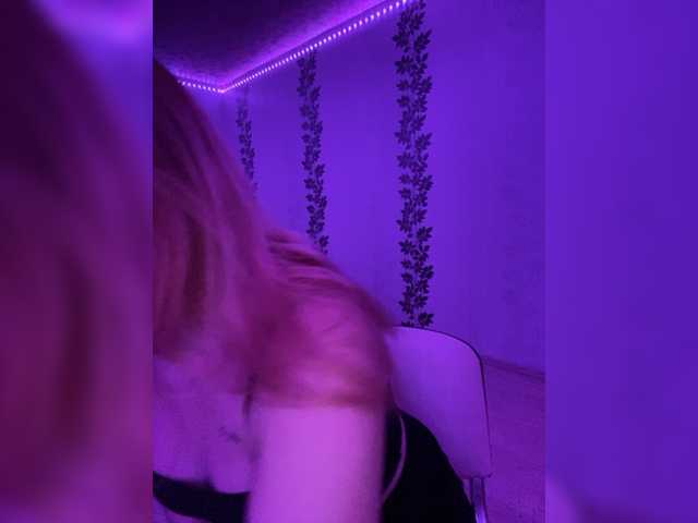 Live sex webcam photo for CarolynEthan #277160304