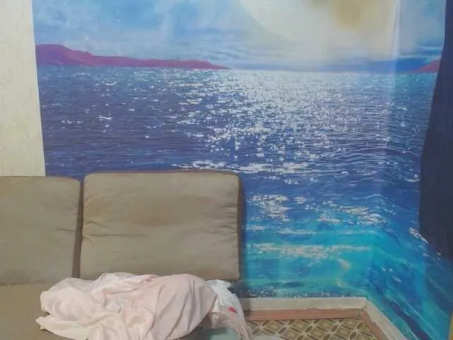 Live sex webcam photo for CaronCapella #291791090