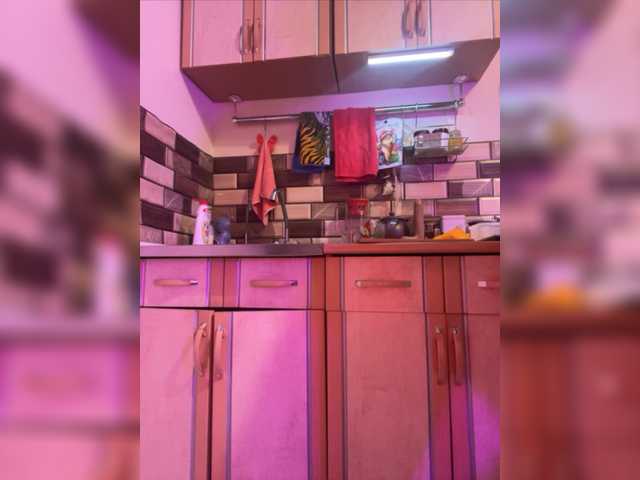 Live sex webcam photo for Carrie007 #277255945