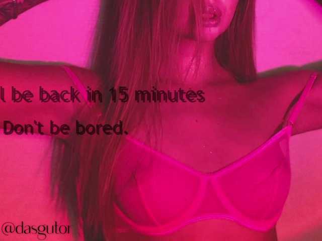 Live sex webcam photo for CarrieBradshaww #290186557