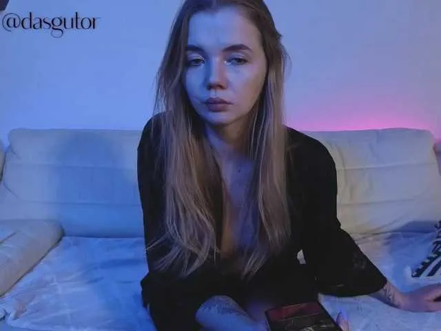 Live sex webcam photo for CarrieBradshaww #290524570