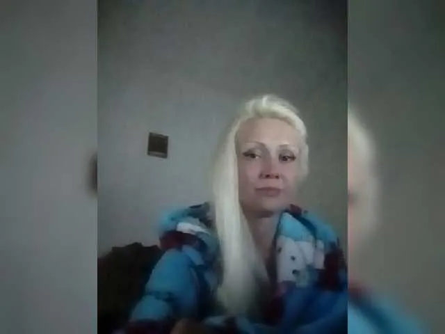 Live sex webcam photo for CarrieLaJewel #274593439