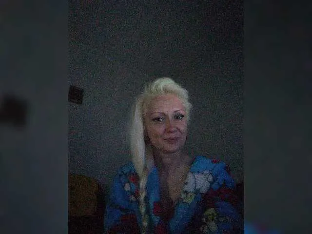 Live sex webcam photo for CarrieLaJewel #274779205