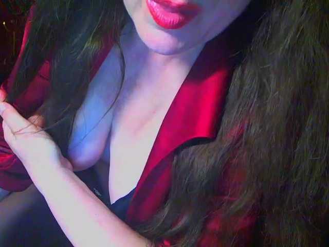 Live sex webcam photo for CarrieQueen #273408981