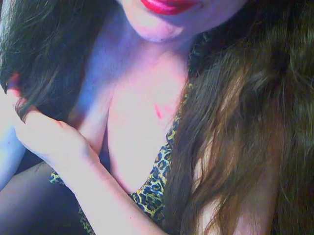 Live sex webcam photo for CarrieQueen #273846896