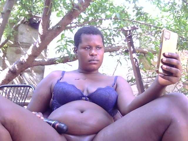 Live sex webcam photo for Carrielove #294289022