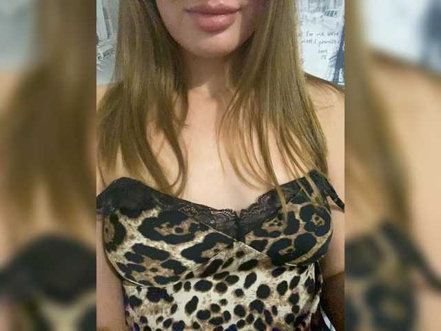 Live sex webcam photo for Cas-Sandra #274343855