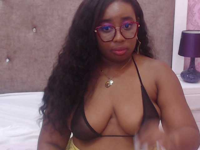 Live sex webcam photo for CaseyMoons #274232355